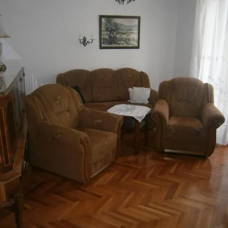 Ferienwohnung In Mit Terrasse Und Garten Apartamento Novi Vinodolski
