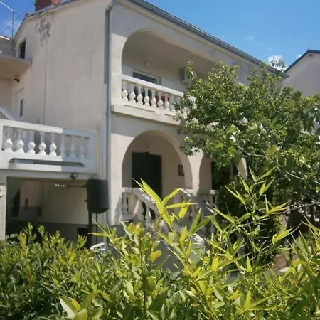 Apartamento Ferienwohnung In Mit Terrasse Und Garten Novi Vinodolski